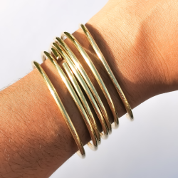 HUELLAS- pulseras- 3mm- bohemias- latón- ético- martillado- hechas a mano