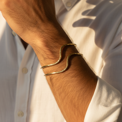 OLA brazalete texturizado...