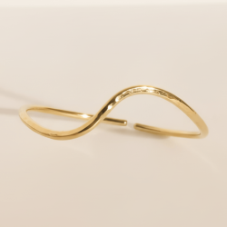 Pulsera ola martillada de latón macizo hecha a mano Arias Teuffel